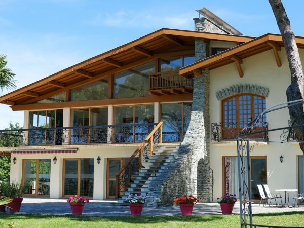 F3CBA2F1-8A00-4544-9445-8A904AF5E4D5